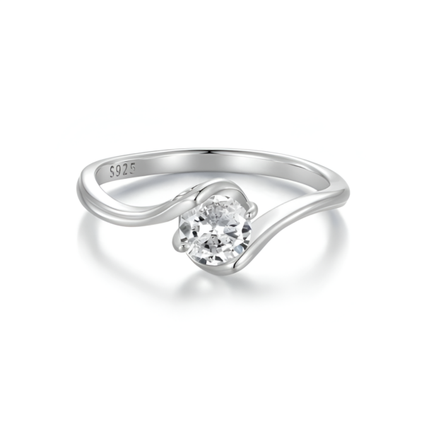 Anillo una sola alma corazon moisanita 0.5 ct