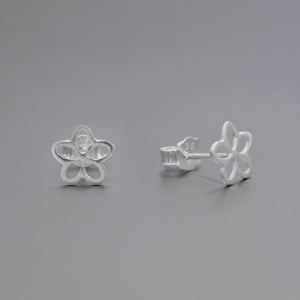 Aretes de Flor Cinco Petalos Plata