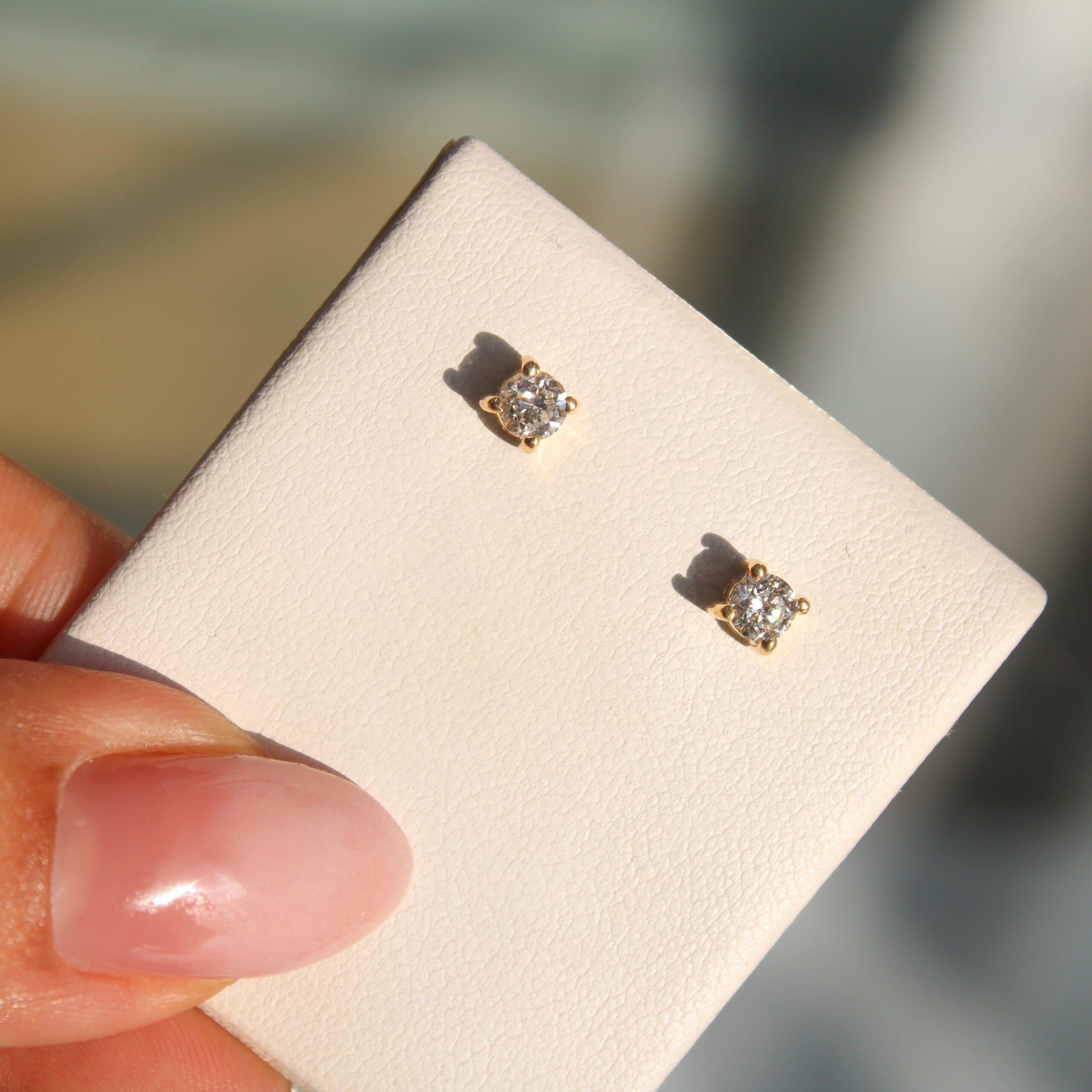 Aretes Chispa con Diamante de Laboratorio Oro 18k - Imagen 3