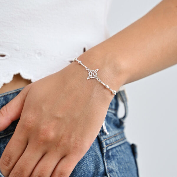 Pulsera nudo de bruja plata - Imagen 2